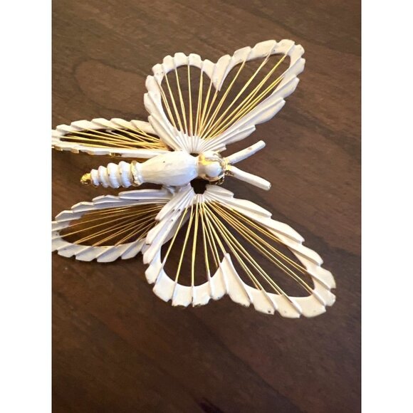 Monet Butterfly Brooch White Gold Vintage Unique Light Discreetly Elegant - Picture 7 of 13